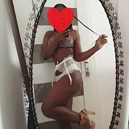 Salon Masażu Topless- Cindy