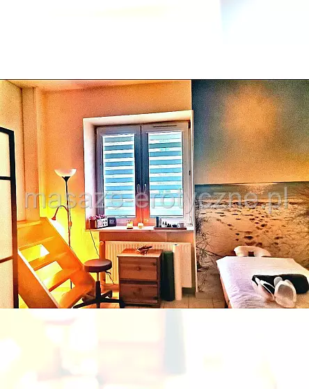 Tantra-Yoni massage for Women